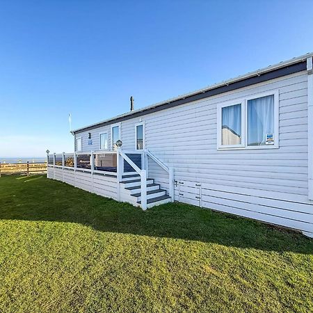 Stunning 6 Berth Lodge With Full Sea Views In Suffolk Ref 68007Cr Lowestoft Bagian luar foto