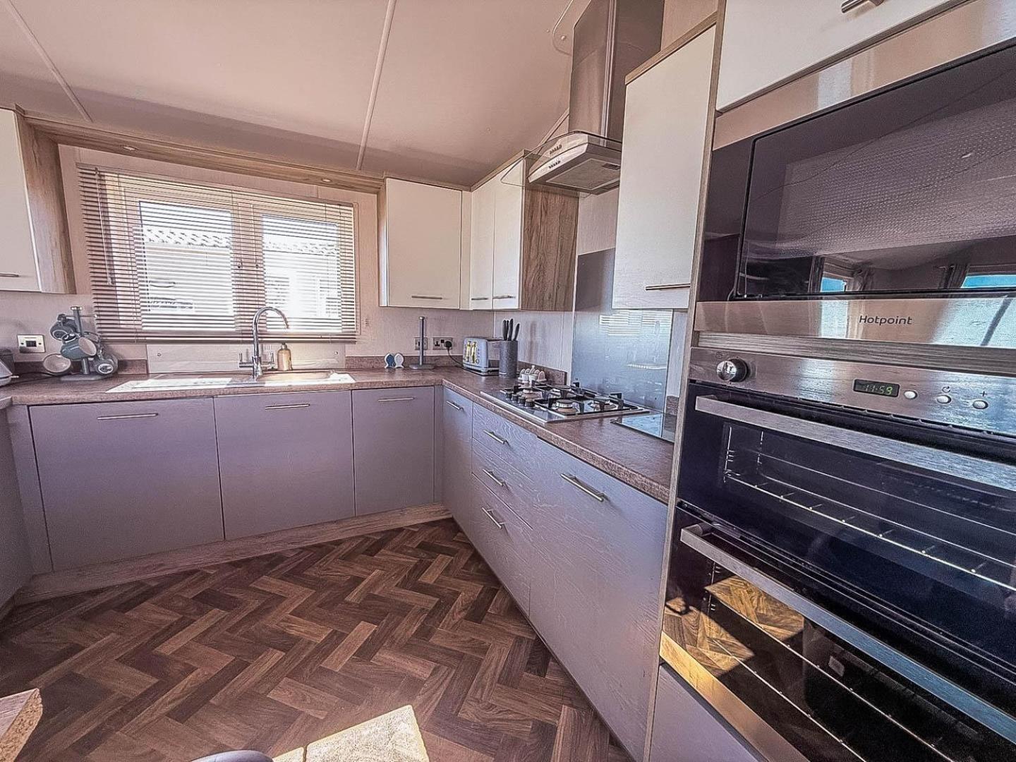 Stunning 6 Berth Lodge With Full Sea Views In Suffolk Ref 68007Cr Lowestoft Bagian luar foto